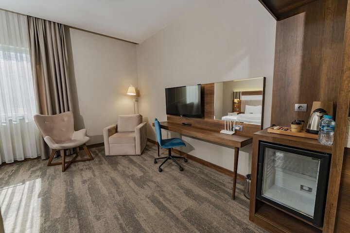 Room 54 of 122