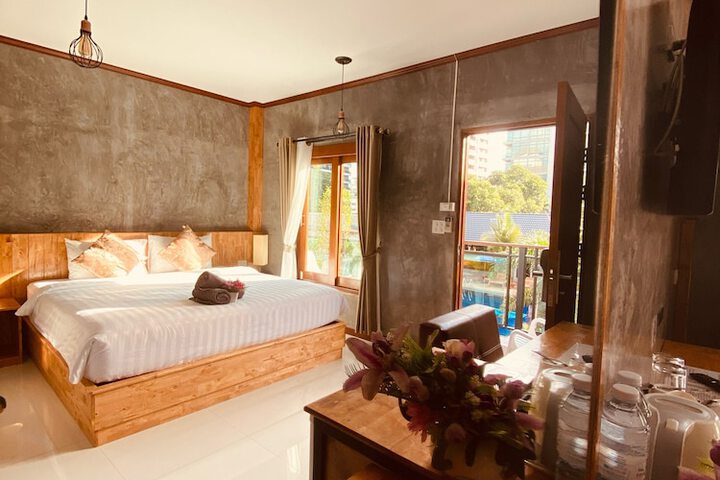 Room 22 of 80