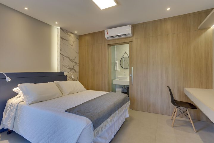 Room 21 of 159