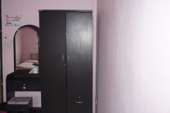 Room 14 of 15