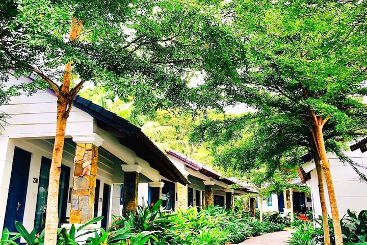 Hotel Exterior 108 of 109
