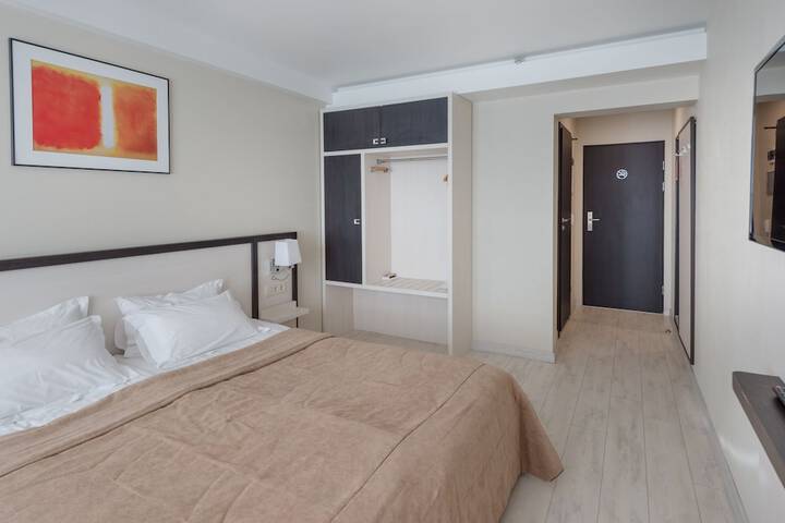 Room 14 of 91