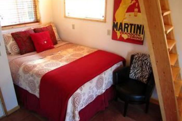 Room 17 of 37