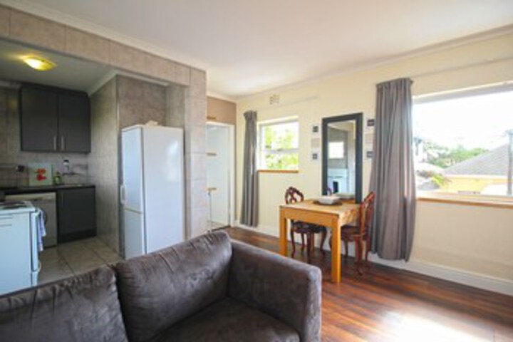 Room 3 of 10