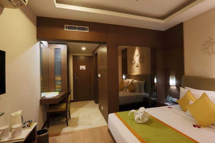 Room 2 of 43