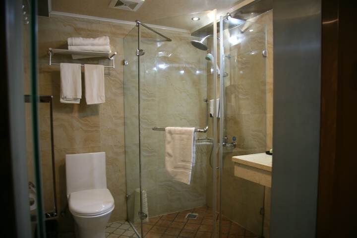 Room 72 of 90