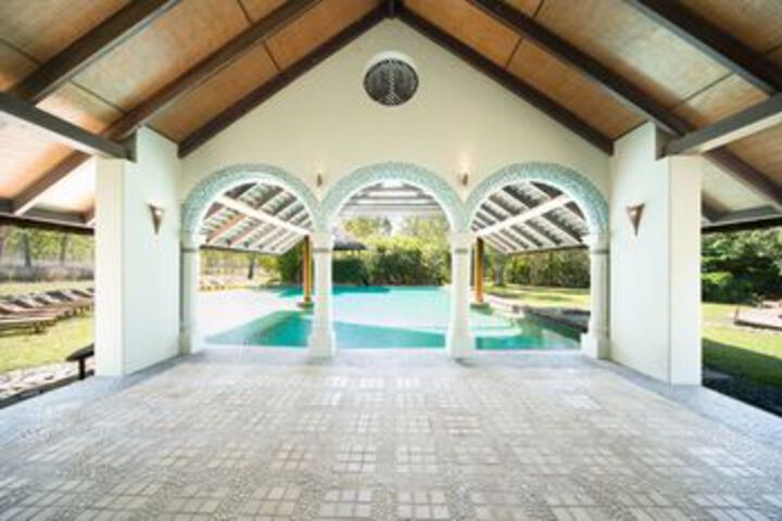 Pool 14 of 29