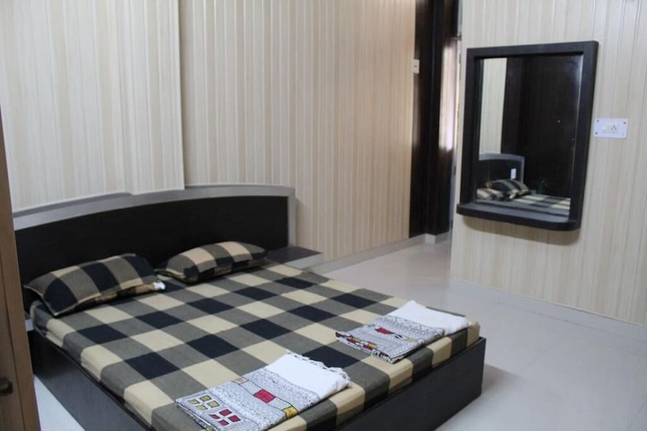 Room 4 of 23
