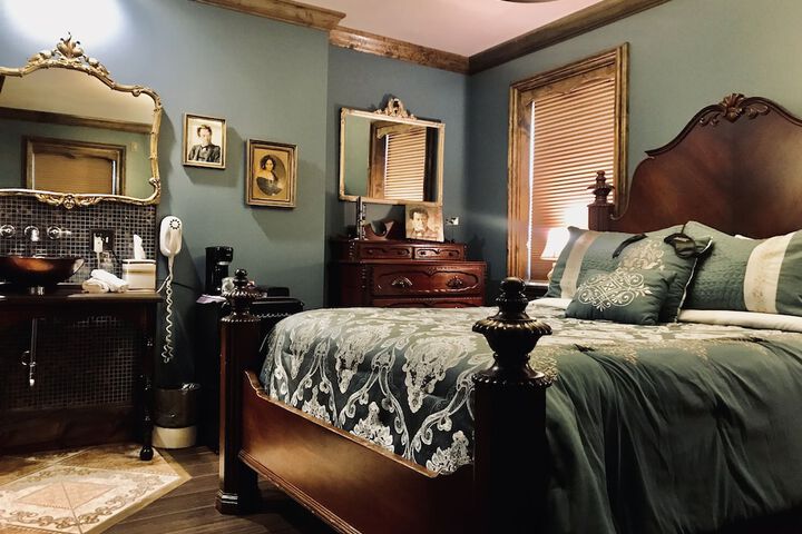 Room 46 of 95