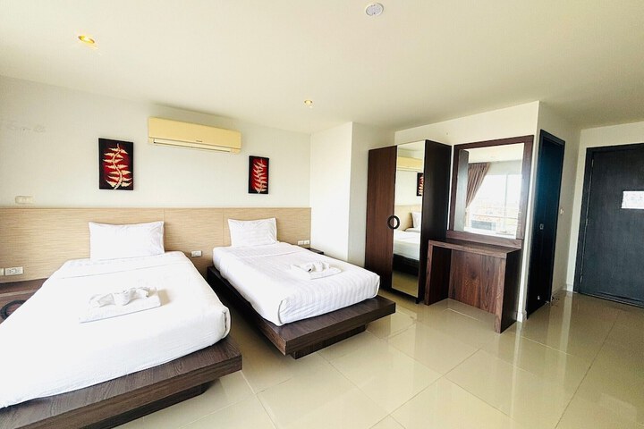 Room 48 of 164