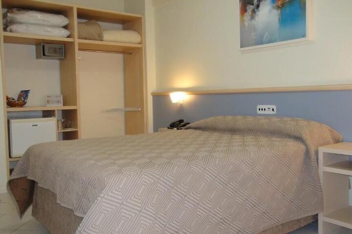 Room 5 of 36
