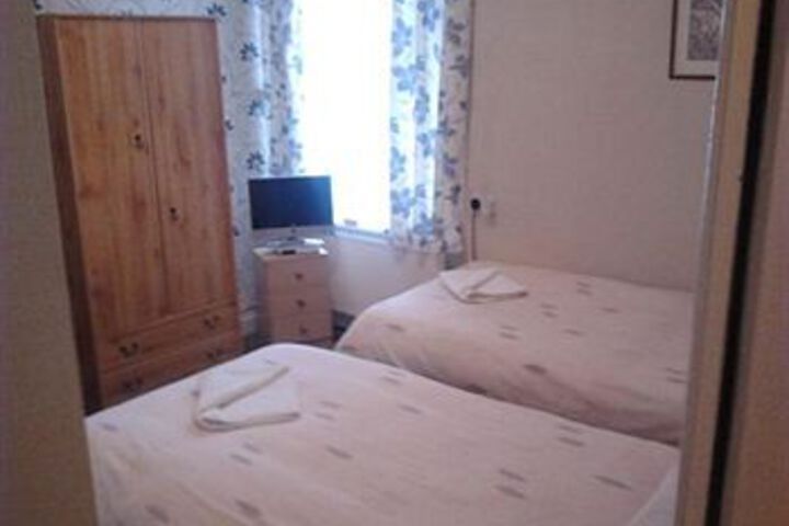 Room 5 of 20
