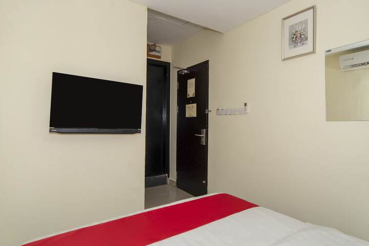 Room 16 of 30
