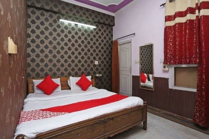 Room 14 of 26