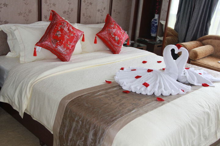 Room 2 of 21