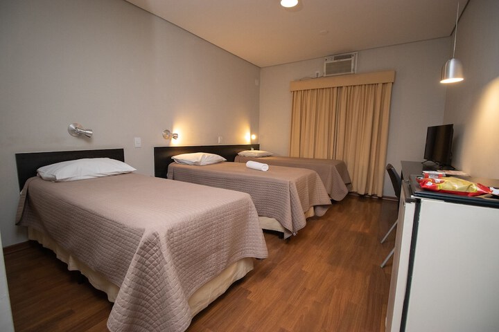 Room 14 of 32