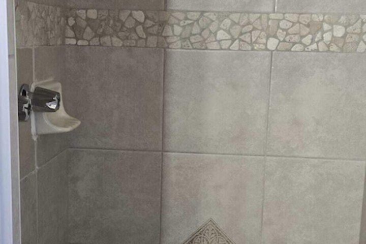 Room 16 of 25