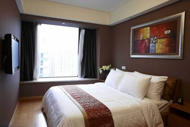 Room 7 of 51