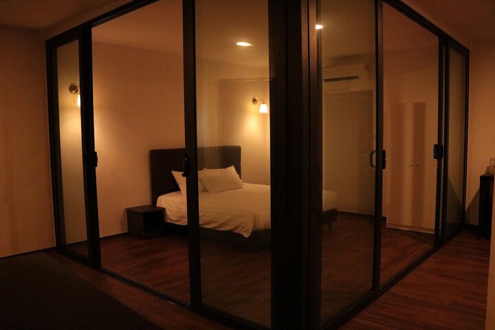 Room 23 of 46