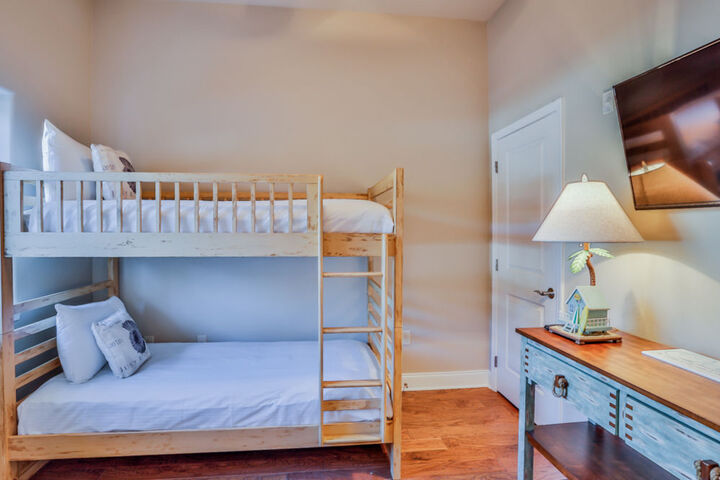 Room 16 of 25