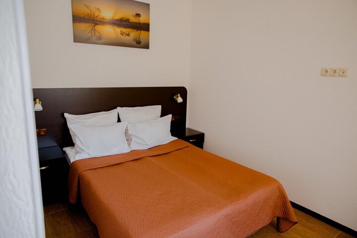 Room 15 of 36