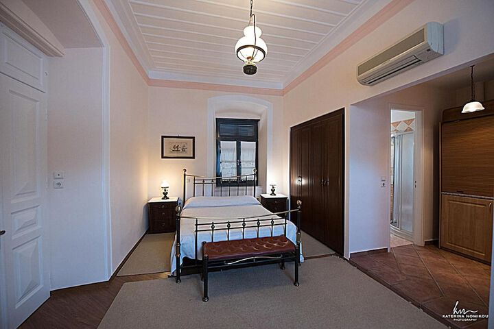 Room 8 of 60