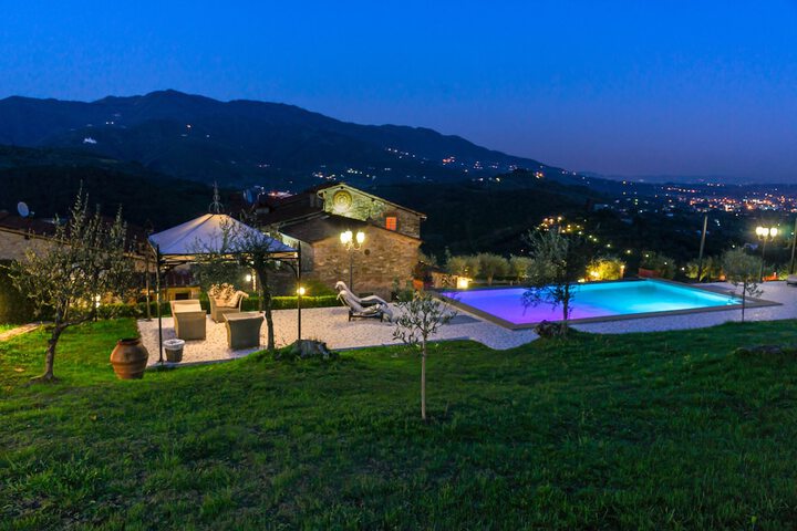 Hotel with Pool
