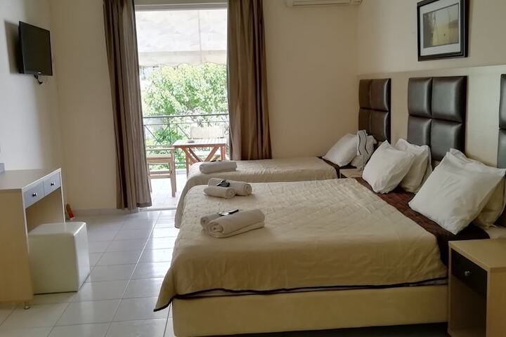 Room 18 of 49