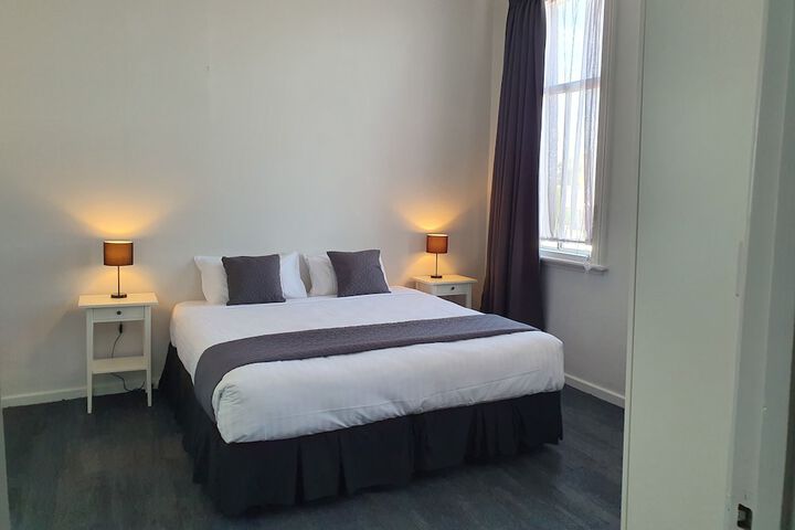 Room 8 of 25