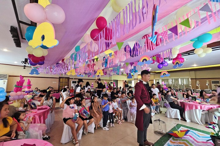 Ballroom/Hall 153 of 199