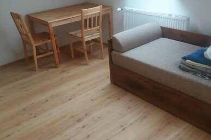 Room 15 of 40