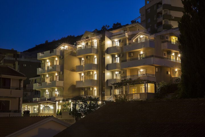 Hotel 90 of 95
