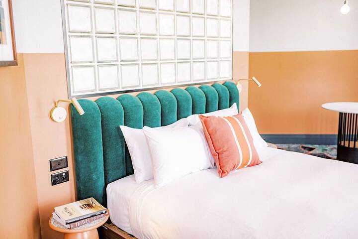Room 21 of 75