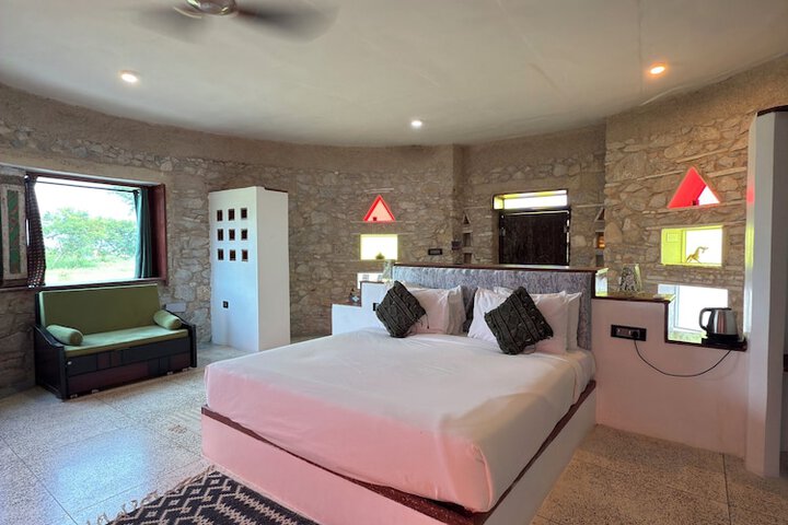 Room 62 of 172