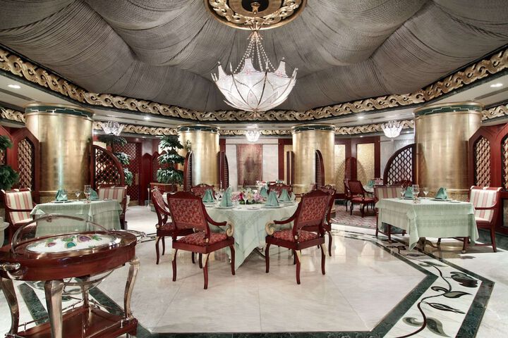 Dining 73 of 110