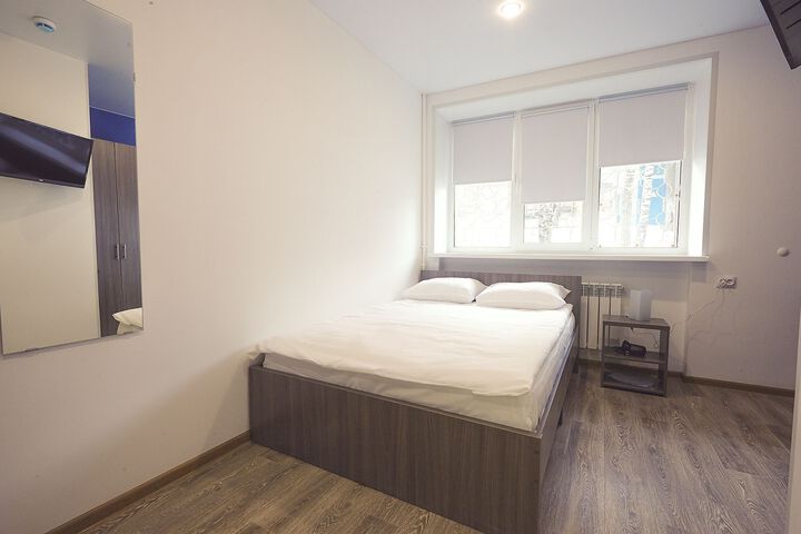 Room 25 of 28