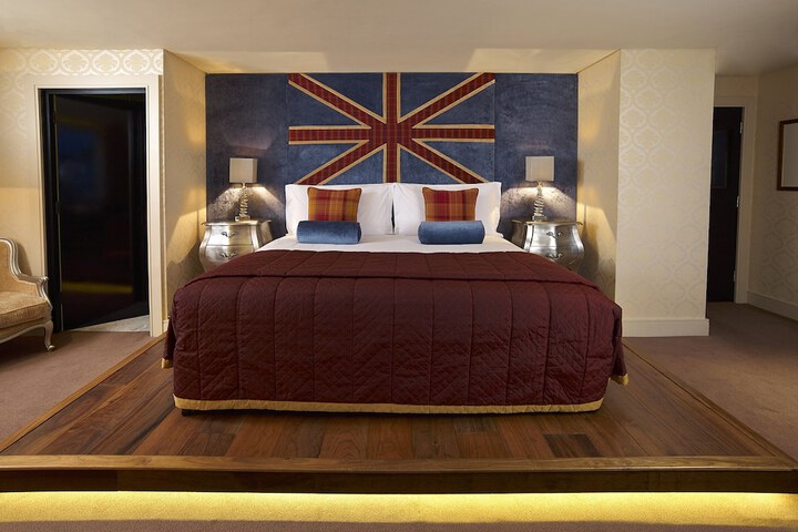 Room 92 of 441
