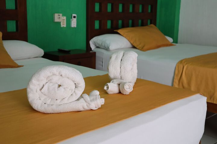 Room 18 of 28