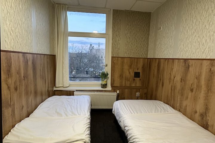 Room 10 of 56