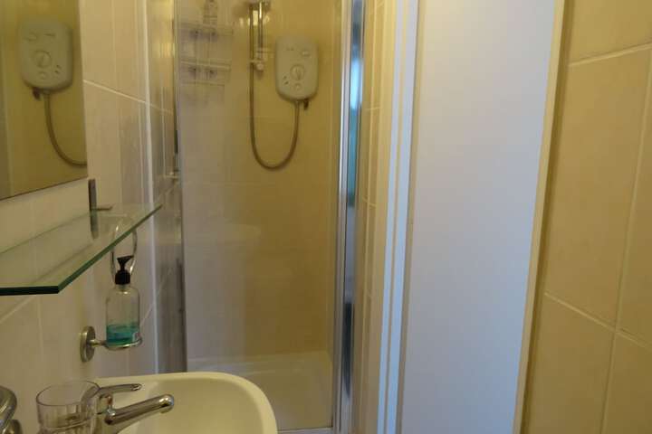 Room 6 of 52
