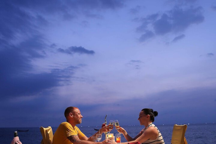 Dining 49 of 78