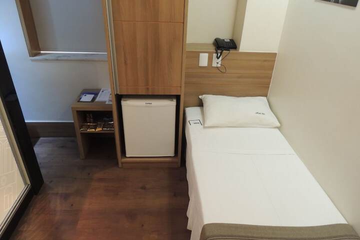 Room 11 of 22