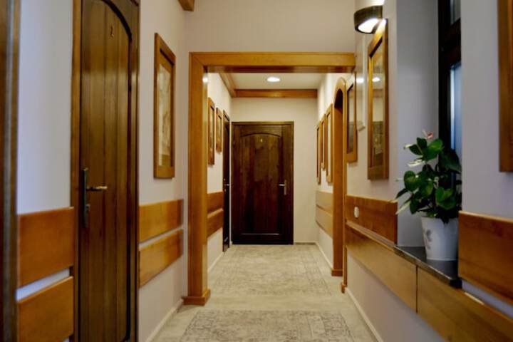 Hotel Interior 4 of 91
