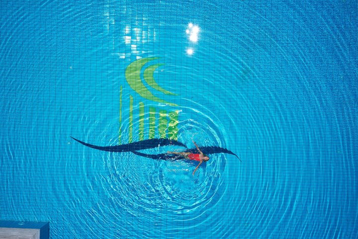 Pool Hotel