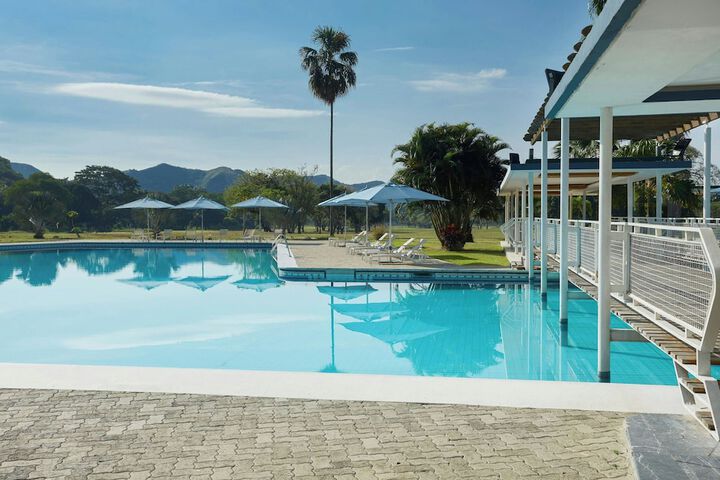 Pool 59 of 108