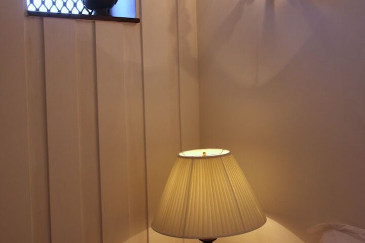 Room 3 of 40