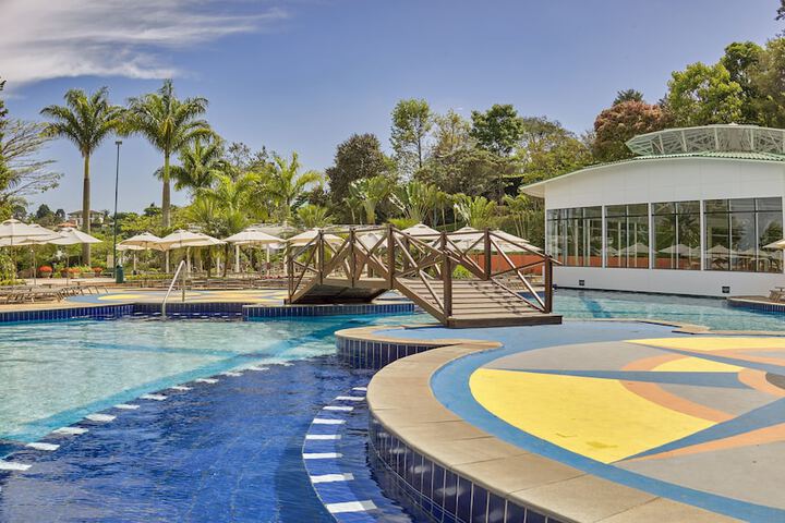 Pools & Facilities