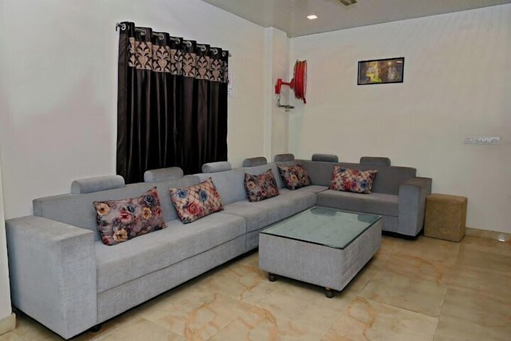 Room 26 of 38