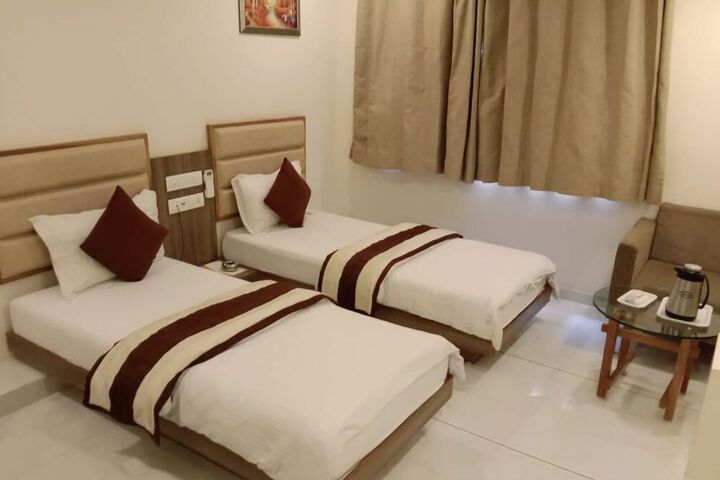 Room 64 of 66