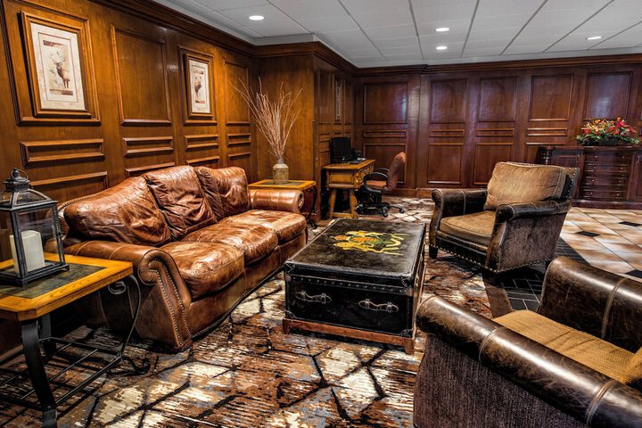 Entrance & Lobby